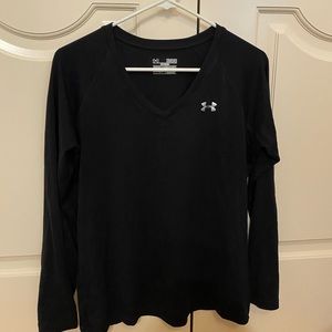 UNDER ARMOR HEAT GEAR WOMANS LONG SLEEVE V-NECK